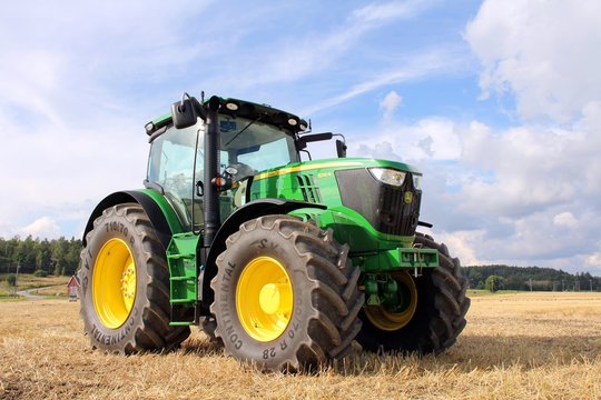 Tractor listings