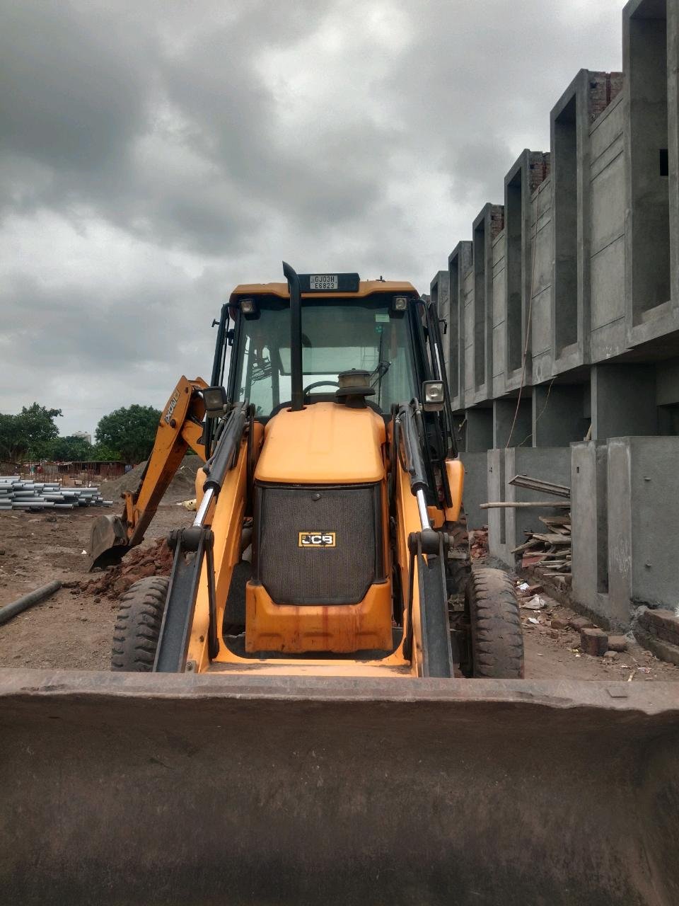 JCB extra