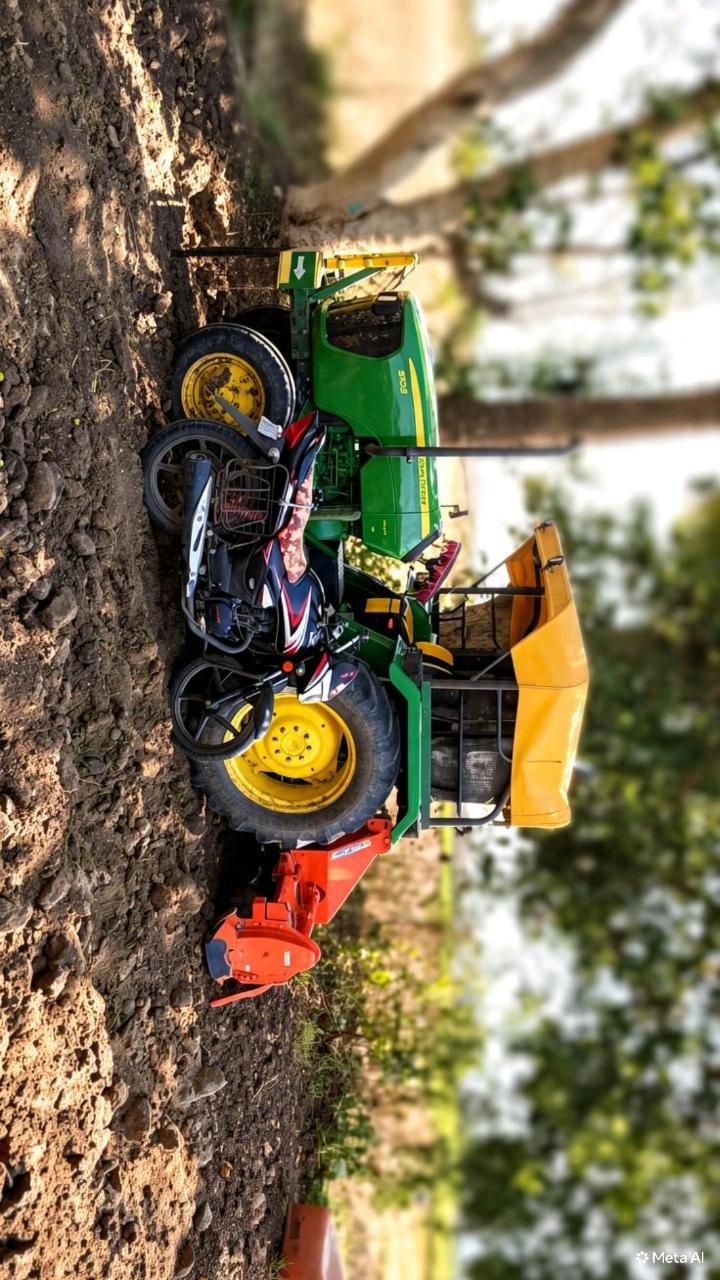 John Deere 5105